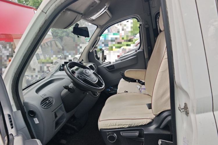 Used SAIC MAXUS Xintu V80 2021 2.0T Manual Classic Aoyuntong Long Wheelbase Mid-Roof 6/7/8/9-Seater Left Front Seat