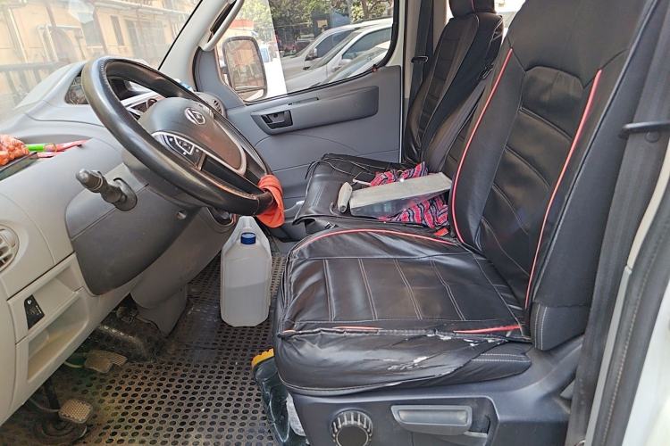 Used SAIC MAXUS Xintu V80 2021 2.0T Manual Classic Aoyuntong Long Wheelbase Mid-Roof 6/7/8/9-Seater Left Front Seat