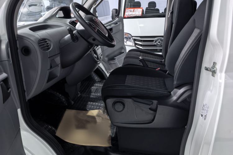 Used SAIC MAXUS Xintu V80 2021 2.0T PLUS AMT All-Rounder Long Wheelbase High-Roof 6/7/8/9-Seater Left Front Seat