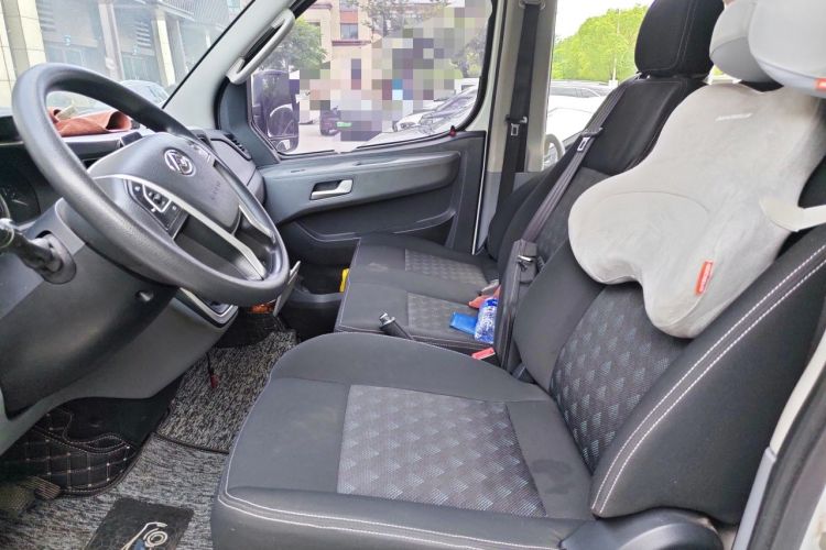 Used SAIC MAXUS Xintu V80 2021 2.0T Manual Classic Aoyuntong 127 PS Mid-axle Mid-roof 6/7/8/9-Seater Left Front Seat