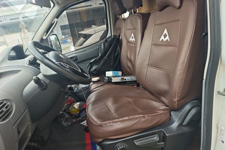 Used SAIC MAXUS Xintu V80 2021 2.0T Manual Classic Aoyuntong Long Wheelbase Mid-Roof 6/7/8/9-Seater Left Front Seat