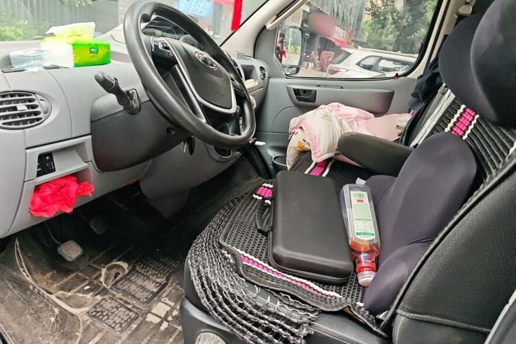Used SAIC MAXUS Xintu V80 2021 2.0T Manual Classic Aoyuntong Short Wheelbase Mid-Roof 5/6-Seater Left Front Seat