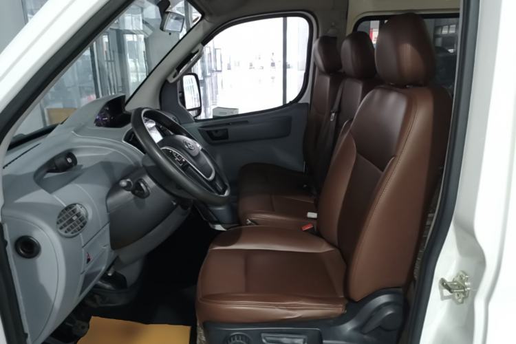 Used SAIC MAXUS Xintu V80 2021 2.0T Manual Classic Aoyuntong Long Wheelbase Mid-Roof 6/7/8/9-Seater Left Front Seat