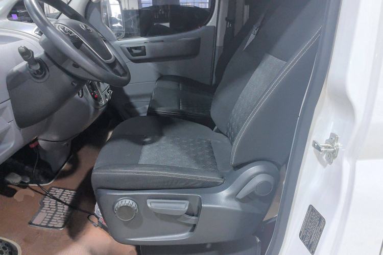 Used SAIC MAXUS Xintu V80 2021 2.0T PLUS AMT City Edition Short Wheelbase Ultra-Low Roof 5/6-Seater Left Front Seat
