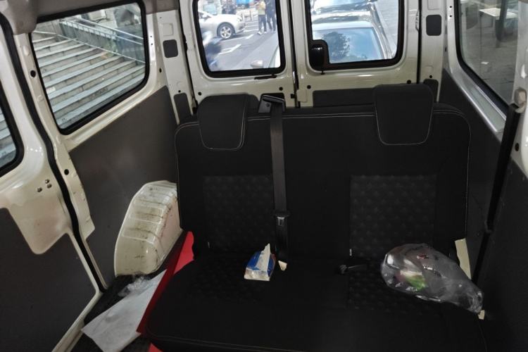 Used SAIC MAXUS Xintu V80 2021 2.0T Manual Classic Aoyuntong Short Wheelbase Mid-Roof 5/6-Seater Left Rear Seat
