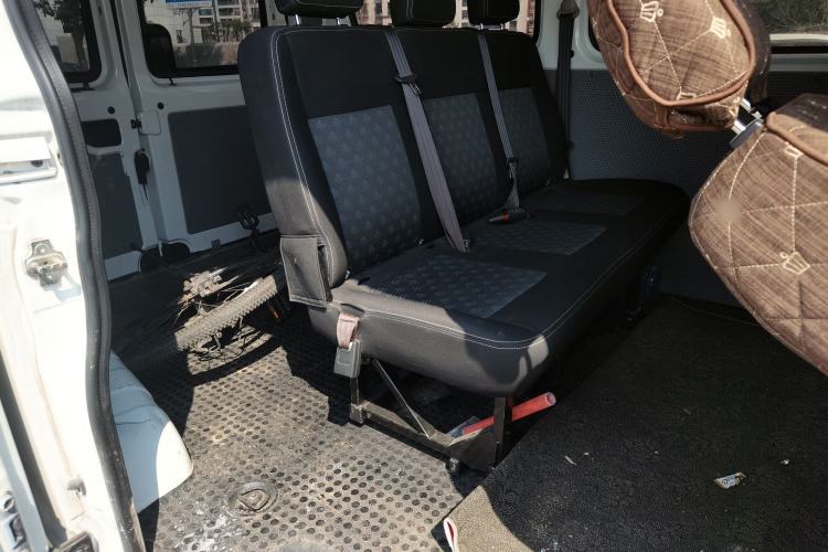 Used SAIC MAXUS Xintu V80 2021 2.0T Manual Classic Aoyuntong Short Wheelbase Ultra-Low Roof 5/6-Seater Left Rear Seat