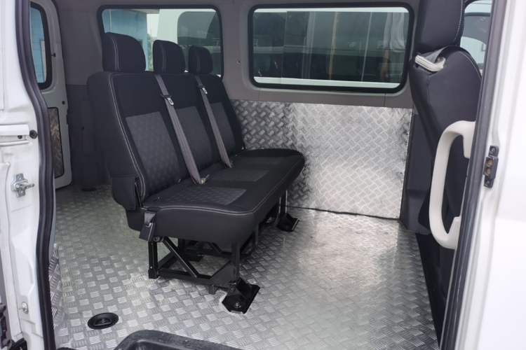 Used SAIC MAXUS Xintu V80 2021 2.0T PLUS AMT City Edition Short Wheelbase Ultra-Low Roof 5/6-Seater Left Rear Seat