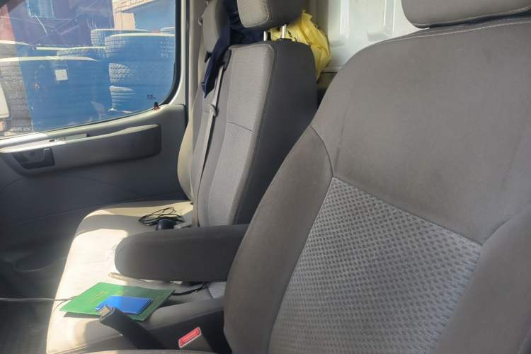 Used SAIC MAXUS Xintu V80  Left Rear Seat