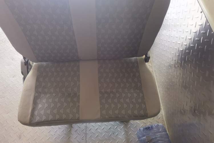 Used SAIC MAXUS Xintu V80 2021 2.0T Manual Classic Aoyuntong Long Wheelbase Mid-Roof 6/7/8/9-Seater Left Rear Seat