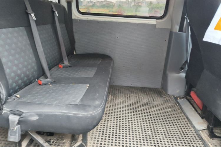 Used SAIC MAXUS Xintu V80 2021 2.0T Manual Classic Aoyuntong Short Wheelbase Mid-Roof 5/6-Seater Left Rear Seat