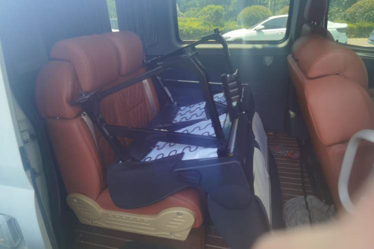 Used SAIC MAXUS Xintu V80  Left Rear Seat