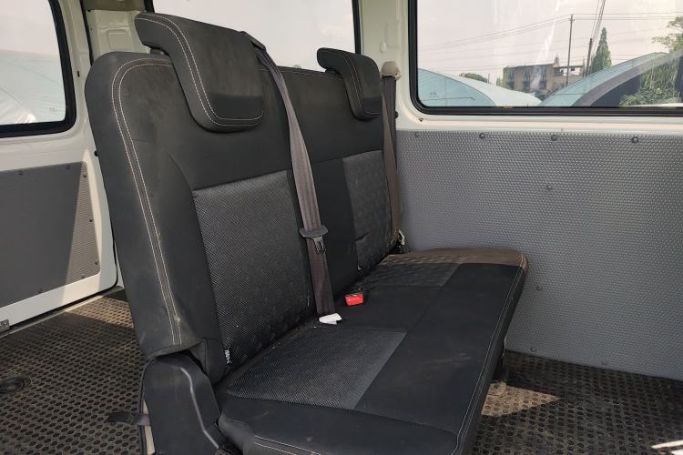 Used SAIC MAXUS Xintu V80 2021 2.0T AMT Classic Aoyuntong Short Wheelbase Mid-Roof 5/6-Seater Left Rear Seat