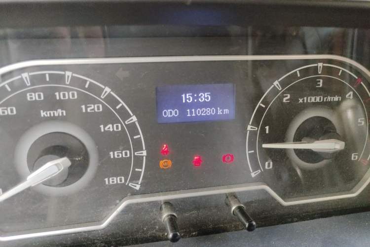 Used SAIC MAXUS Xintu V80 2021 2.0T PLUS Manual - Aoyuntong Long Wheelbase Mid-Roof Available in 6/7/8/9-Seater Configurations Odometer Close Up