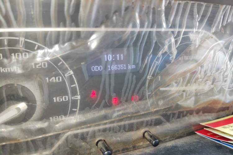 Used SAIC MAXUS Xintu V80  Odometer Close Up