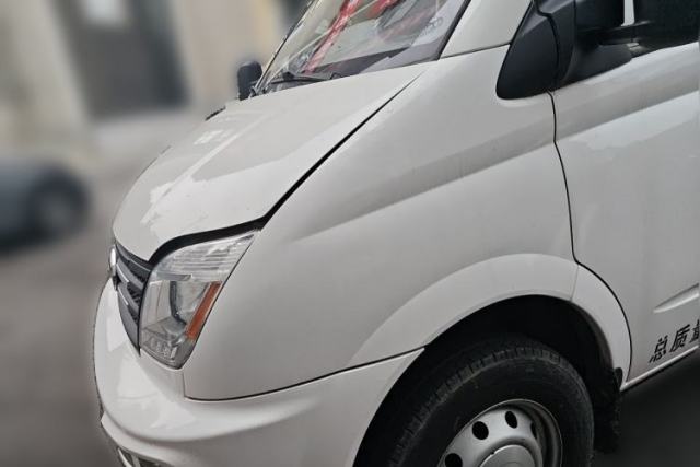 Used SAIC MAXUS Xintu V80 2021 2.0T PLUS Manual Van Short Wheelbase Mid-Roof Design 3-Seater