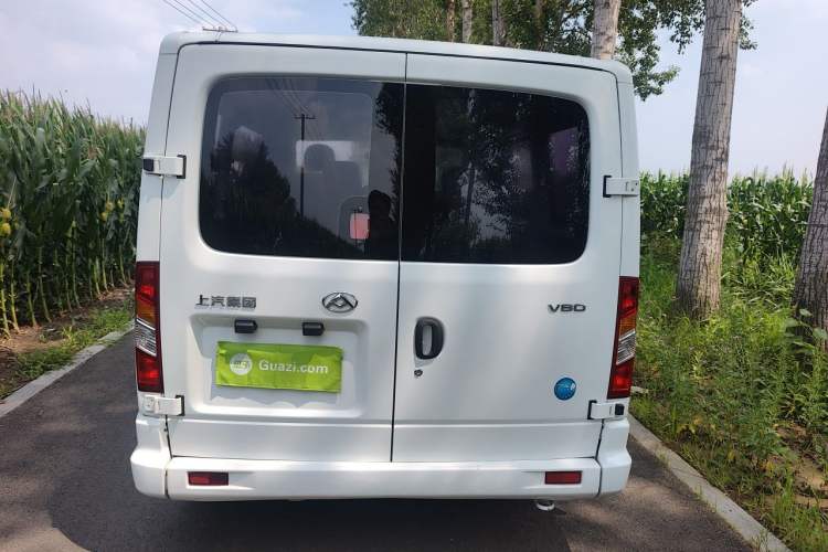 Used SAIC MAXUS Xintu V80 2021 2.0T Manual Classic Aoyuntong Short Wheelbase Ultra-Low Roof 5/6-Seater Rear
