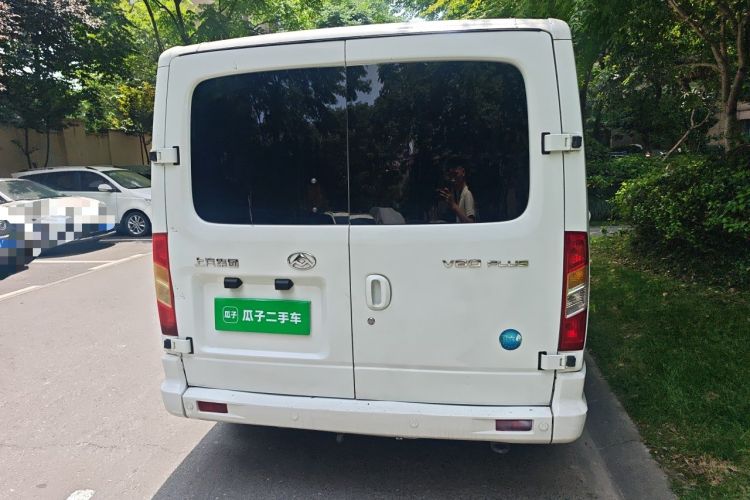 Used SAIC MAXUS Xintu V80 2021 2.0T Manual Classic Aoyuntong Short Wheelbase Ultra-Low Roof 5/6-Seater Rear