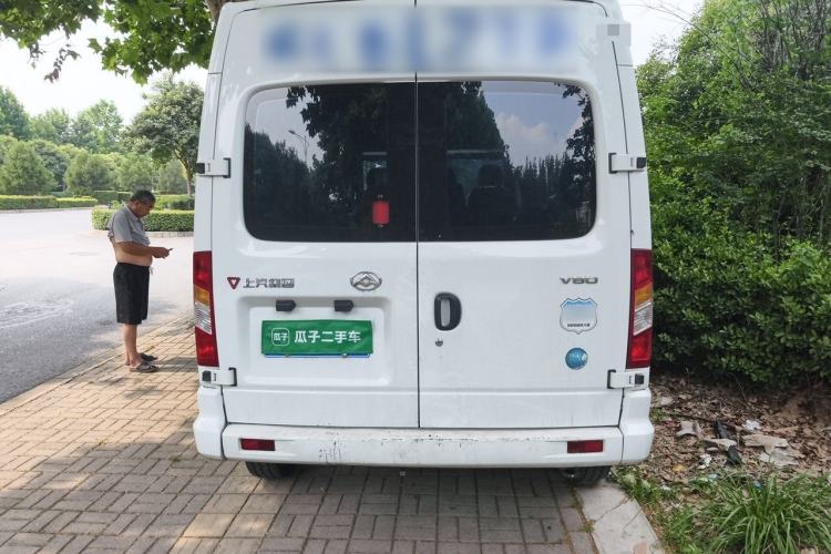 Used SAIC MAXUS Xintu V80 2021 2.0T Manual Classic Aoyuntong 127 PS Mid-axle Mid-roof 6/7/8/9-Seater Rear