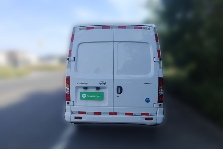 Used SAIC MAXUS Xintu V80 2021 2.0T Manual Classic City Delivery King Long Wheelbase Mid-Roof 3 Seats Rear