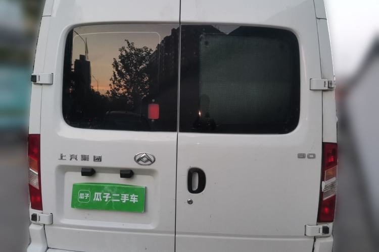 Used SAIC MAXUS Xintu V80 2021 2.0T Manual Classic Aoyuntong Long Wheelbase Mid-Roof 6/7/8/9-Seater Rear