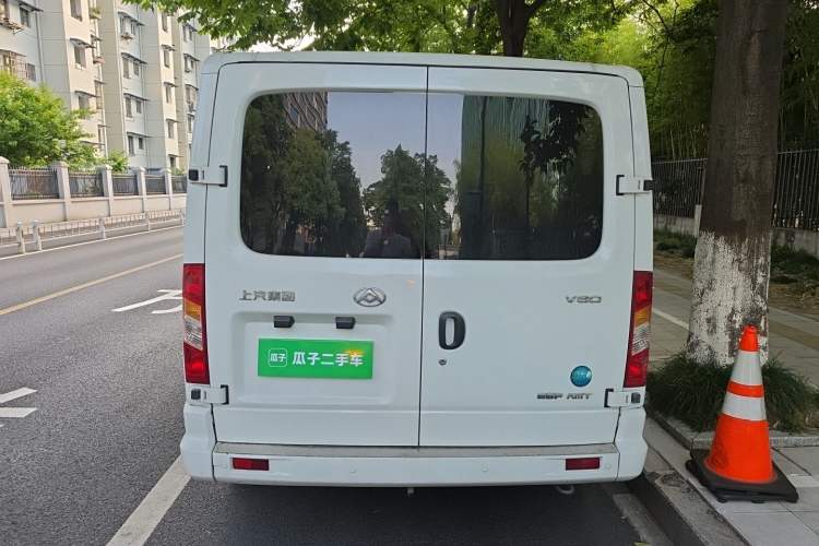 Used SAIC MAXUS Xintu V80 2021 2.0T AMT Classic Aoyuntong Short Wheelbase Ultra-Low Roof 5/6-Seater Rear