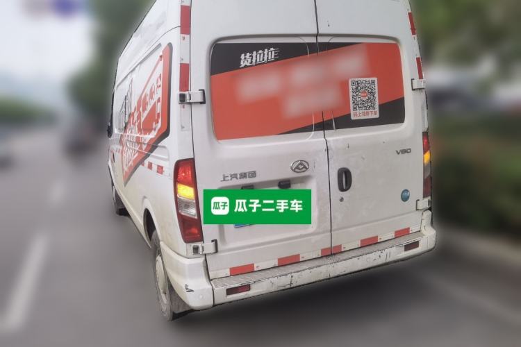Used SAIC MAXUS Xintu V80 2021 2.0T Manual Classic City Delivery King Long Wheelbase Mid-Roof 3 Seats Rear Left 45 Deg