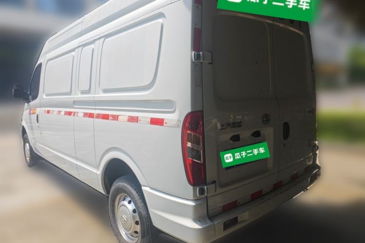 Used SAIC MAXUS Xintu V80 2021 2.0T Manual Classic City Delivery King Long Wheelbase Mid-Roof 3 Seats Rear Left 45 Deg