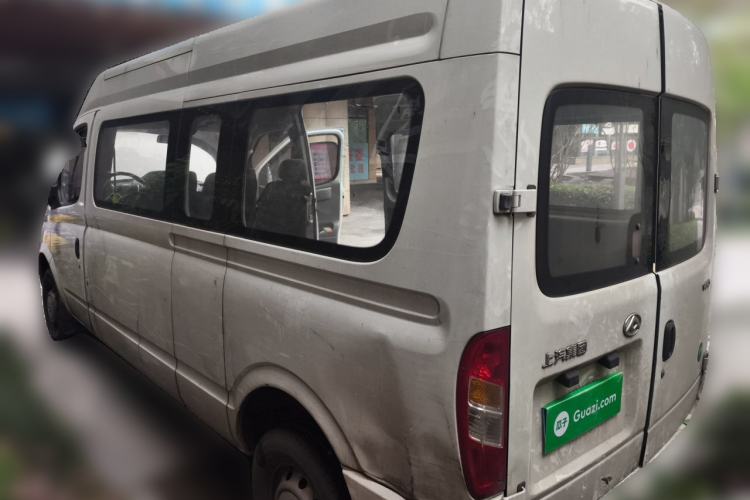 Used SAIC MAXUS Xintu V80 2021 2.0T Manual Classic Aoyuntong Long Wheelbase Mid-Roof 6/7/8/9-Seater Rear Left 45 Deg