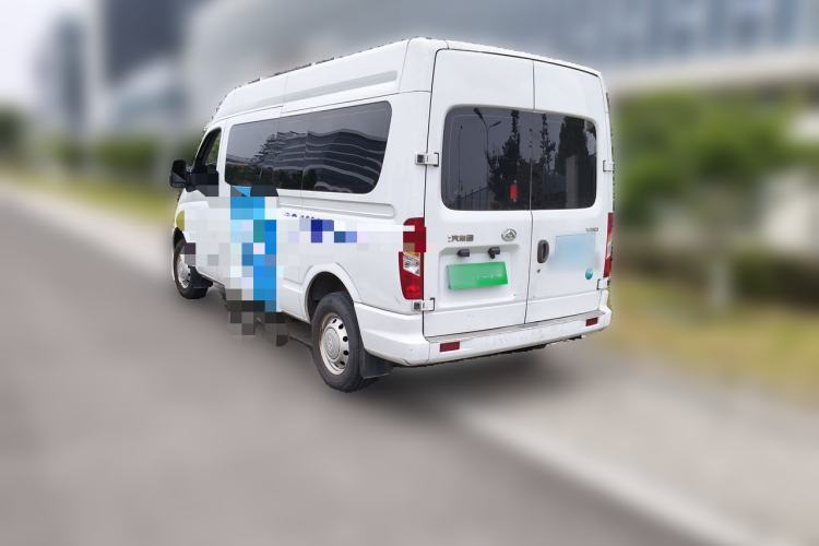 Used SAIC MAXUS Xintu V80 2021 2.0T AMT Classic Aoyuntong 127 PS Mid-axle Mid-roof 6/7/8/9-Seater Rear Left 45 Deg