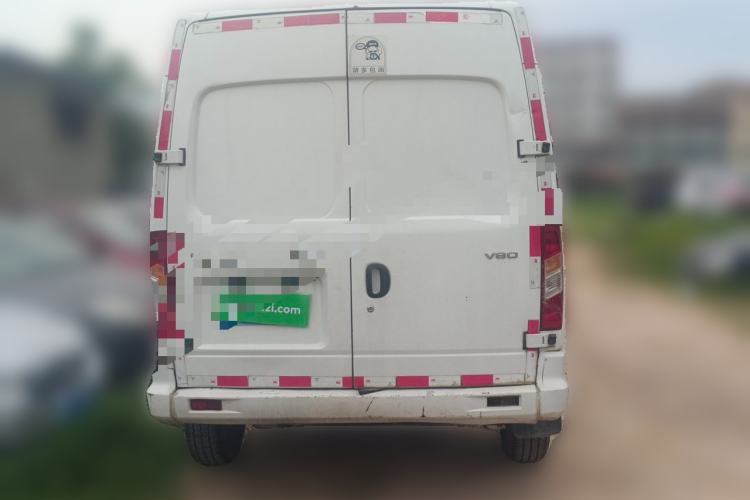 Used SAIC MAXUS Xintu V80 2021 2.0T Manual Classic City Delivery King Short Wheelbase Mid-Roof Design 3 Seats Rear