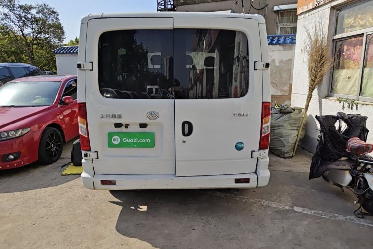Used SAIC MAXUS Xintu V80 2021 2.0T Manual Classic Aoyuntong Short Wheelbase Ultra-Low Roof 5/6-Seater Rear