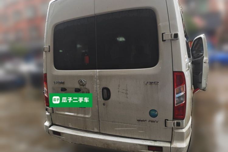 Used SAIC MAXUS Xintu V80 2021 2.0T AMT Classic Aoyuntong Long Wheelbase Mid-Roof 6/7/8/9-Seater Rear