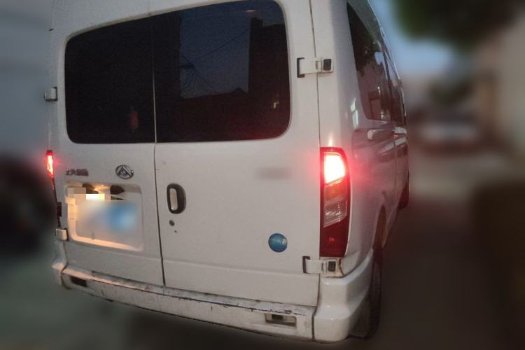 Used SAIC MAXUS Xintu V80 2021 2.0T Manual Classic Aoyuntong Long Wheelbase Mid-Roof 6/7/8/9-Seater Rear Right 45 Deg
