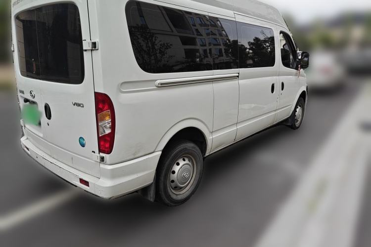 Used SAIC MAXUS Xintu V80 2021 2.0T Manual Classic Aoyuntong 127 PS Mid-axle Mid-roof 6/7/8/9-Seater Rear Right 45 Deg