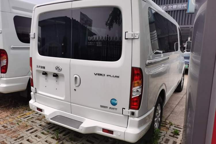 Used SAIC MAXUS Xintu V80 2021 2.0T PLUS AMT City Edition Short Wheelbase Ultra-Low Roof 5/6-Seater Rear Right 45 Deg