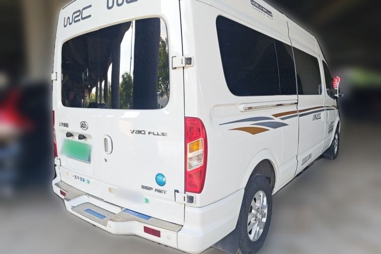 Used SAIC MAXUS Xintu V80 2021 2.0T PLUS AMT All-in-One King Long Wheelbase Mid-Roof Design—6/7/8/9-Seater Rear Right 45 Deg