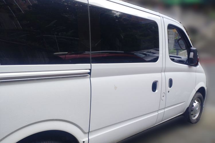 Used SAIC MAXUS Xintu V80 2021 2.0T Manual Classic Aoyuntong Short Wheelbase Ultra-Low Roof 5/6-Seater Rear Right 45 Deg