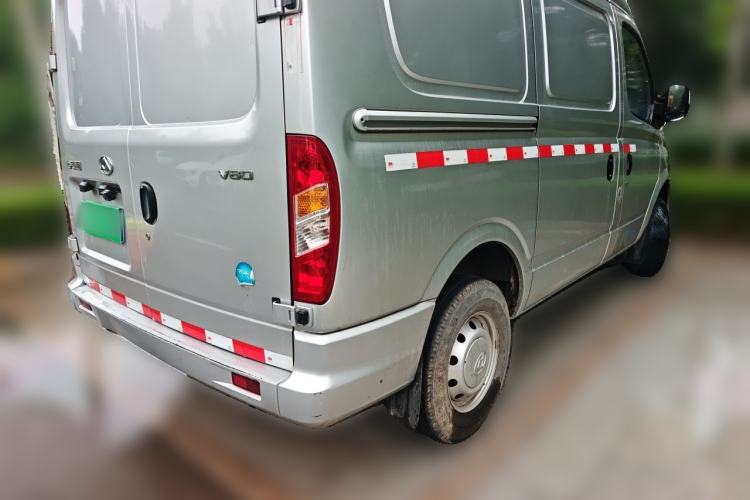 Used SAIC MAXUS Xintu V80 2021 2.0T Manual Classic City Delivery King Short Wheelbase Ultra-Low Roof 3-Seater Rear Right 45 Deg