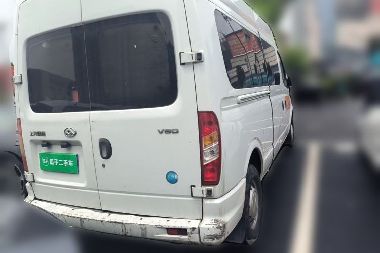 Used SAIC MAXUS Xintu V80 2021 2.0T Manual Classic Aoyuntong 127 PS Mid-axle Mid-roof 6/7/8/9-Seater Rear Right 45 Deg