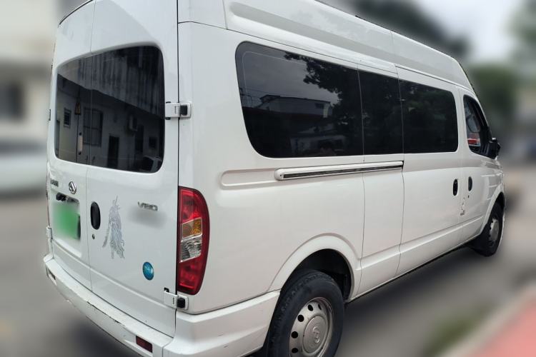 Used SAIC MAXUS Xintu V80 2021 2.0T Manual Classic Aoyuntong 127 PS Mid-axle Mid-roof 6/7/8/9-Seater Rear Right 45 Deg