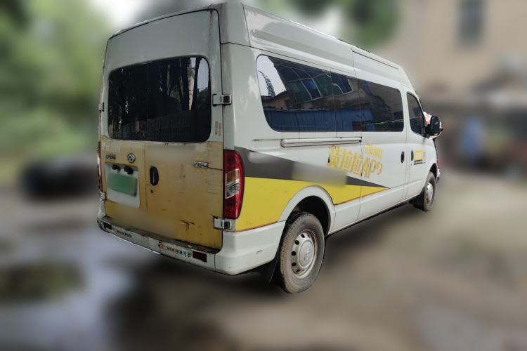 Used SAIC MAXUS Xintu V80 2021 2.0T Manual Classic Aoyuntong Long Wheelbase Mid-Roof 6/7/8/9-Seater Rear Right 45 Deg