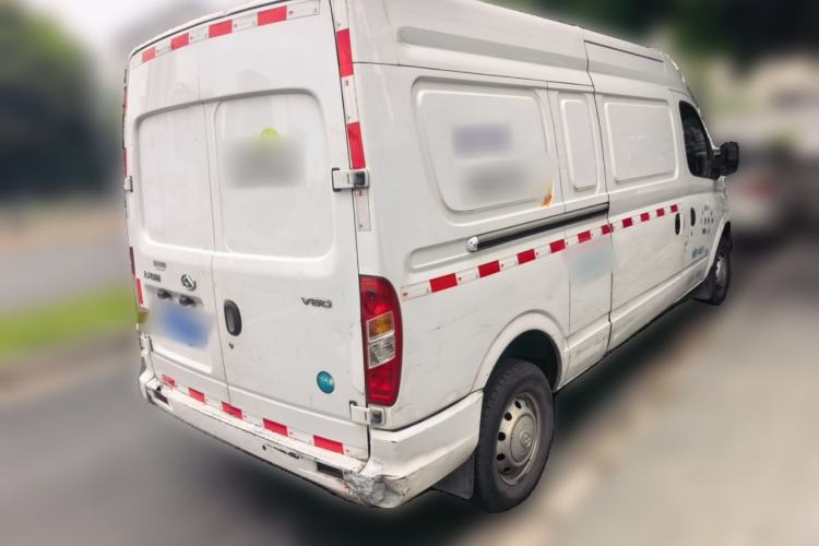 Used SAIC MAXUS Xintu V80 2021 2.0T Manual Classic City Delivery King Long Wheelbase Mid-Roof 3 Seats Rear Right 45 Deg