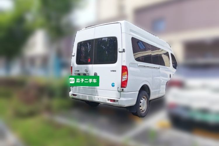 Used SAIC MAXUS Xintu V80 2021 2.0T Manual Classic Aoyuntong 127 PS Mid-axle Mid-roof 6/7/8/9-Seater Rear Right 45 Deg