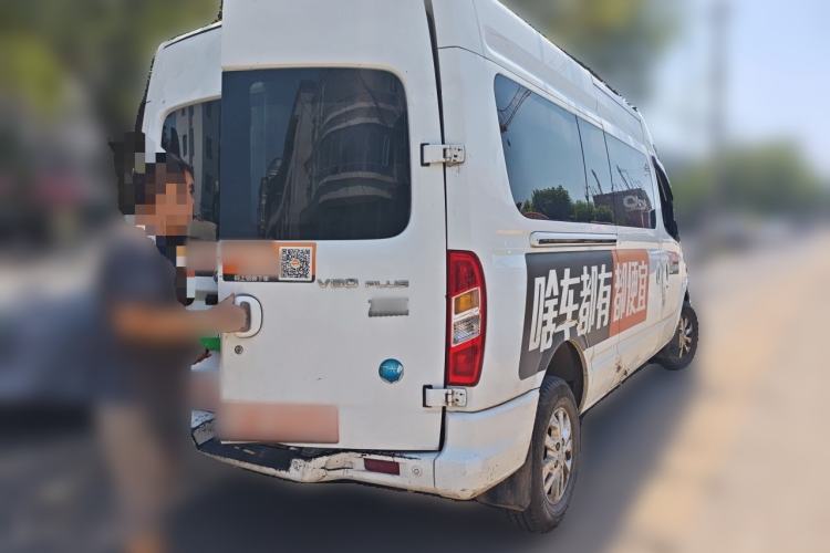 Used SAIC MAXUS Xintu V80 2021 2.0T Manual Classic Aoyuntong Long Wheelbase Mid-Roof 6/7/8/9-Seater Rear Right 45 Deg