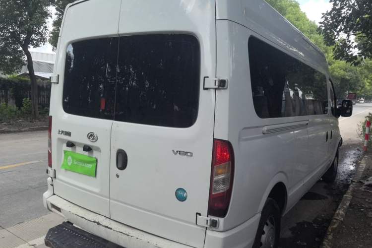 Used SAIC MAXUS Xintu V80 2021 2.0T Manual Classic Aoyuntong Long Wheelbase Mid-Roof 6/7/8/9-Seater Rear Right 45 Deg