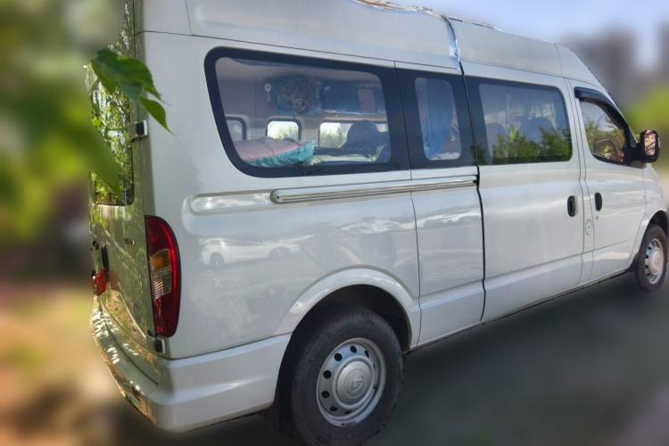 Used SAIC MAXUS Xintu V80 2021 2.0T Manual Classic Aoyuntong 127 PS Mid-axle Mid-roof 6/7/8/9-Seater Rear Right 45 Deg