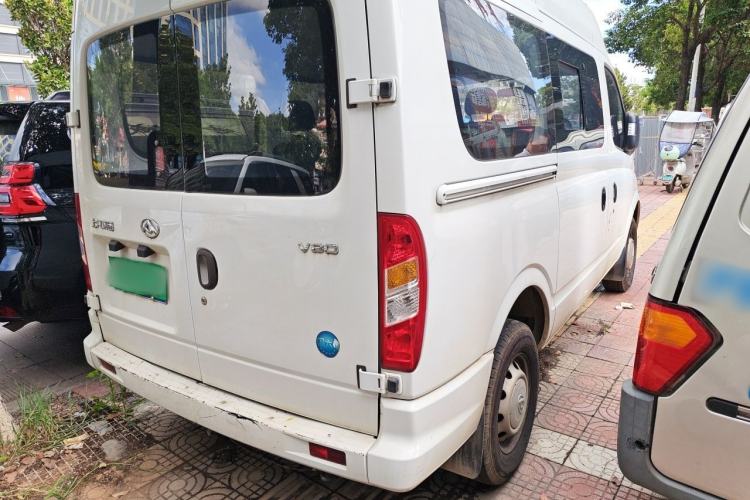 Used SAIC MAXUS Xintu V80 2021 2.0T Manual Classic Aoyuntong Short Wheelbase Mid-Roof 5/6-Seater Rear Right 45 Deg