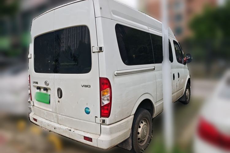 Used SAIC MAXUS Xintu V80 2021 2.0T Manual Classic Aoyuntong Short Wheelbase Mid-Roof 5/6-Seater Rear Right 45 Deg