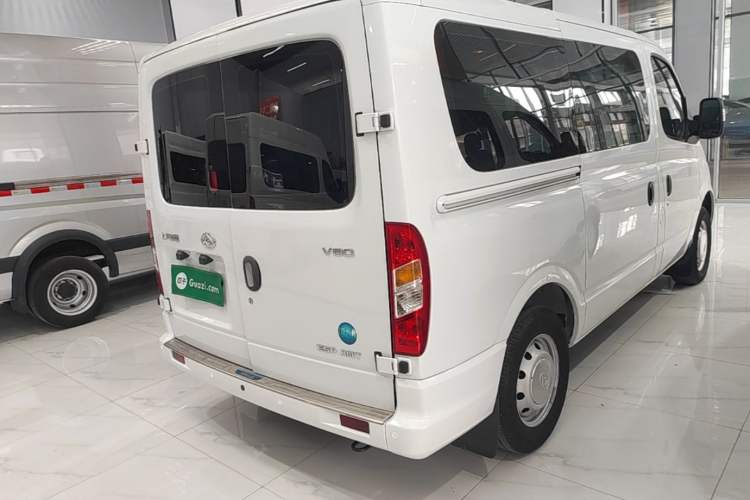 Used SAIC MAXUS Xintu V80 2021 2.0T AMT Classic Aoyuntong Short Wheelbase Ultra-Low Roof 5/6-Seater Rear Right 45 Deg