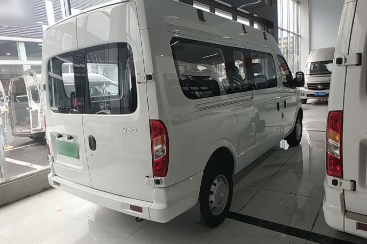Used SAIC MAXUS Xintu V80 2021 2.0T Manual Classic Aoyuntong 127 PS Mid-axle Mid-roof 6/7/8/9-Seater Rear Right 45 Deg